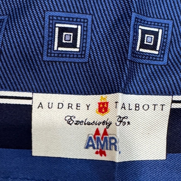Audrey Talbott silk scarf - Picture 2 of 4
